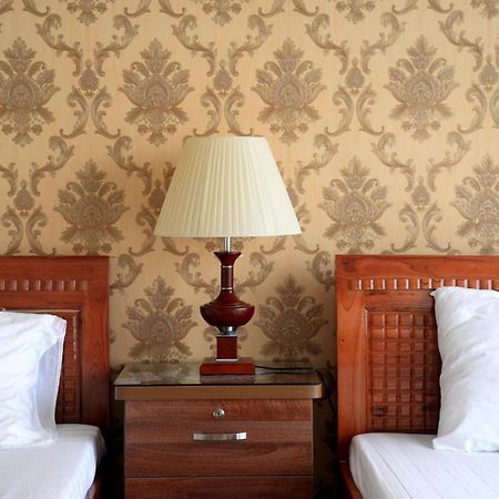 Ahoj Guest House Ha Long Exterior foto